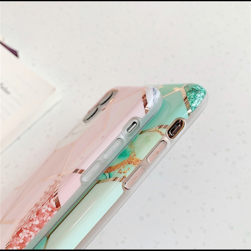 Retro Vintage IPhone 11 Pro Max - Picture 7 of 7
